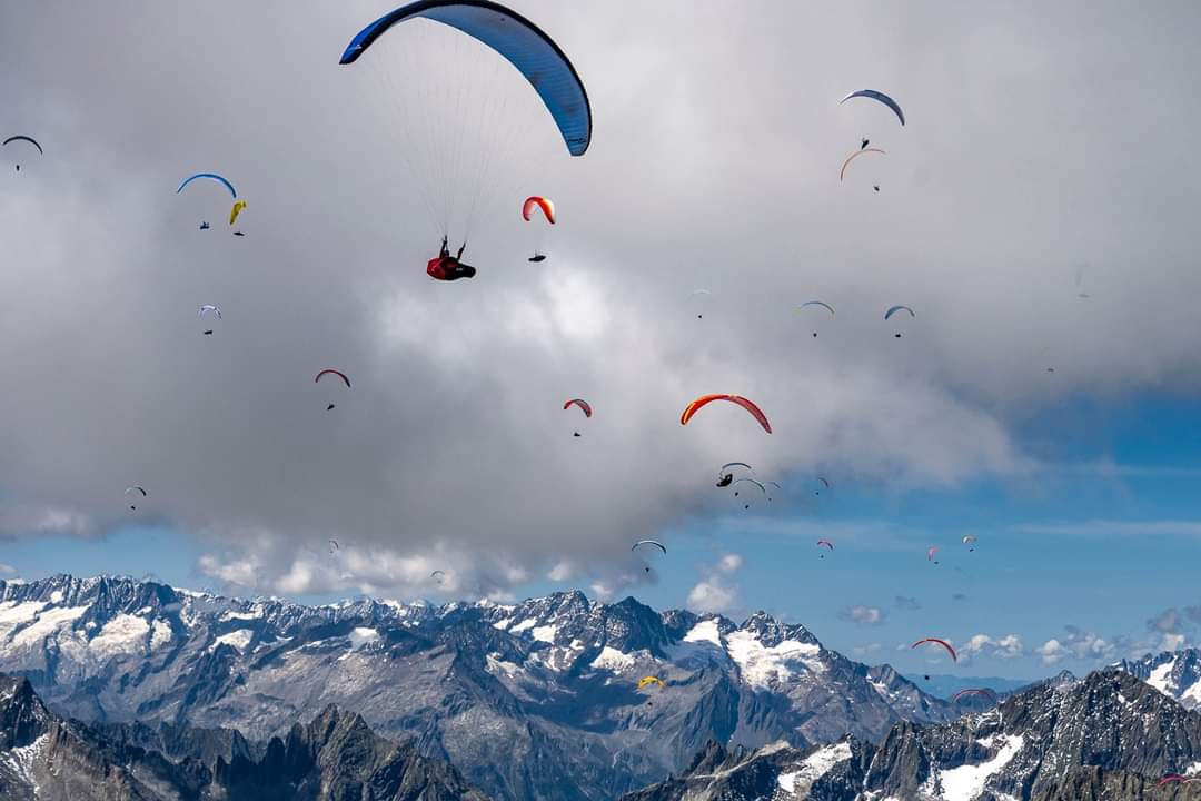 Paragliding in Bir Billing over Kangra Valley, Himachal Pradesh